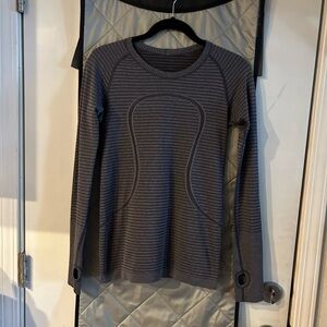 Lululemon Long Sleeve, size 8.